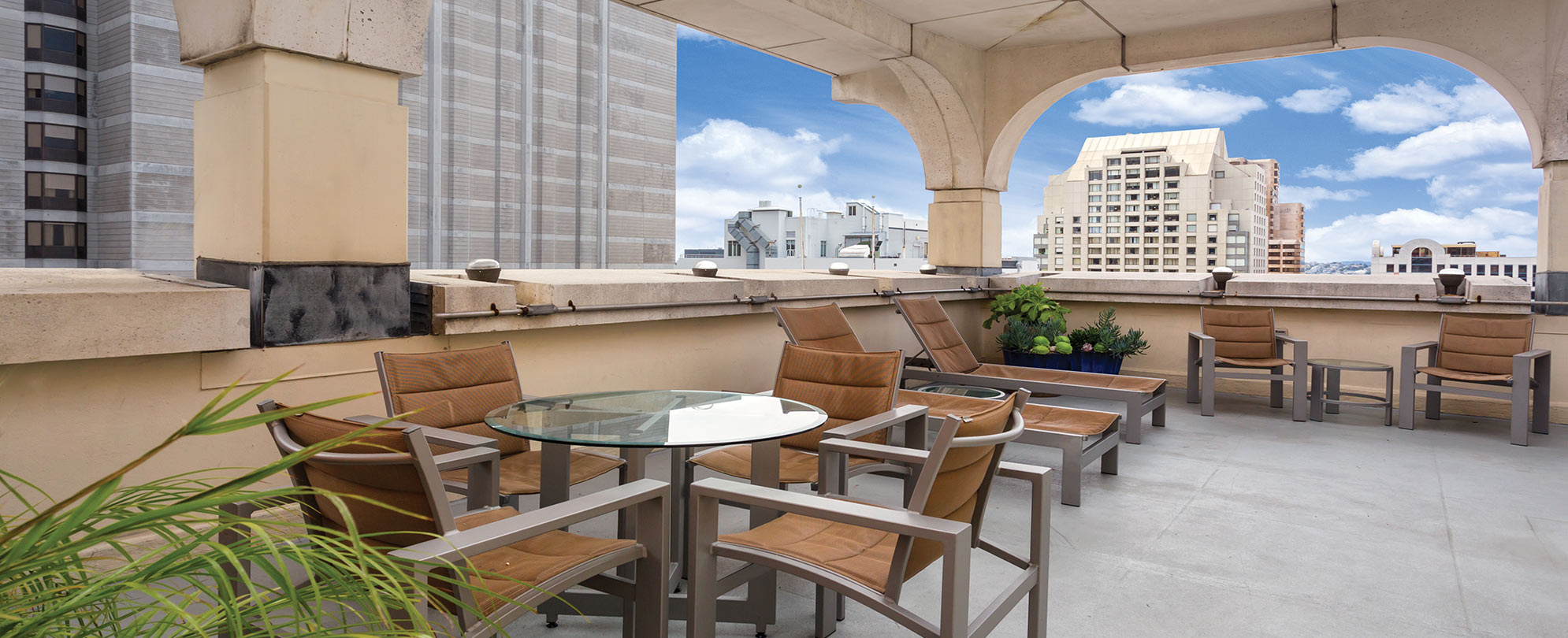 The rooftop patio of The Donatello Club Wyndham resort in San Francisco, California